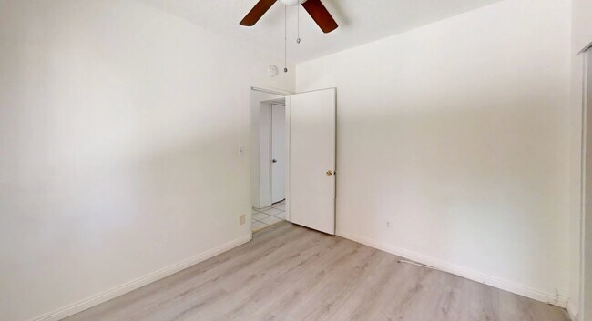 Building Photo - 3348 Santa Fe Ave