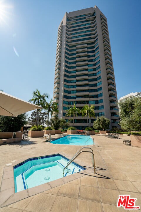 Building Photo - 10490 Wilshire Blvd