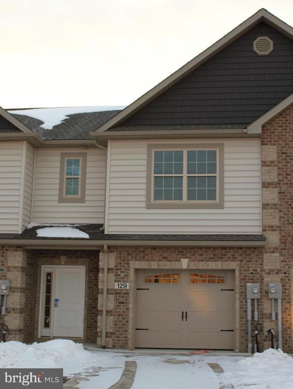 Primary Photo - 129 Delano Dr