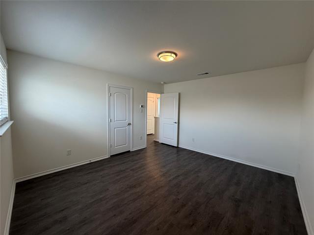 Building Photo - 2237 Diamond Dr