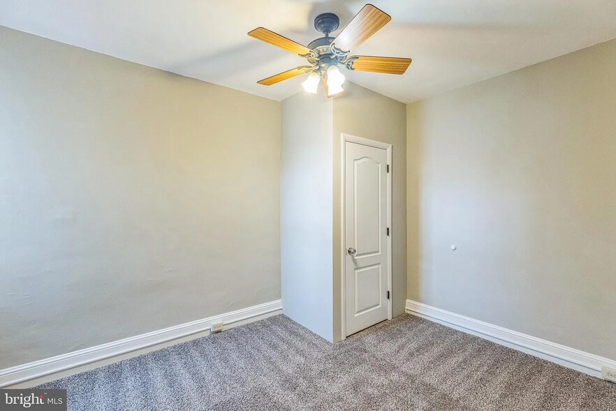 Building Photo - 1528 S 29th St