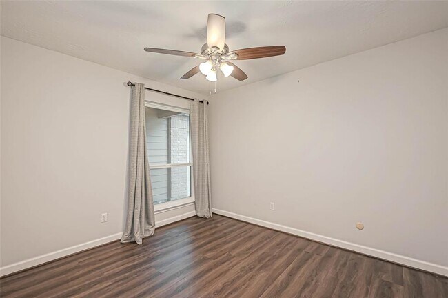 Building Photo - 11627 Briar Rose Dr