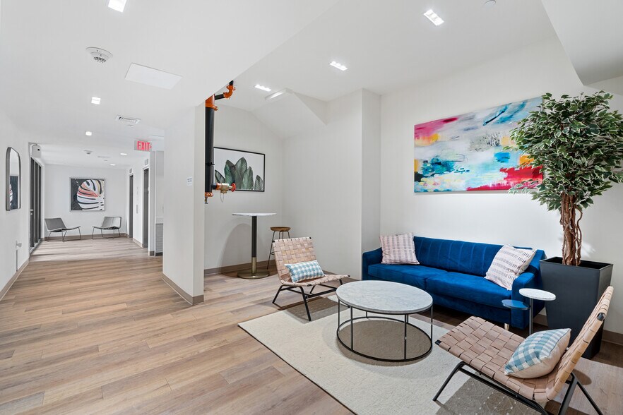Seating Area - Harrison Playhouse Lofts