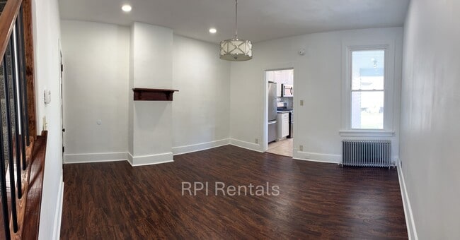 Building Photo - Newly Remodeled 2 Bedroom House