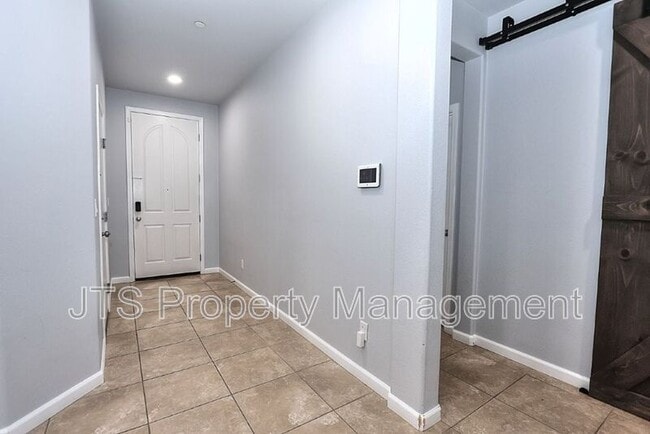 Building Photo - 4086 Pinoche Peak Way