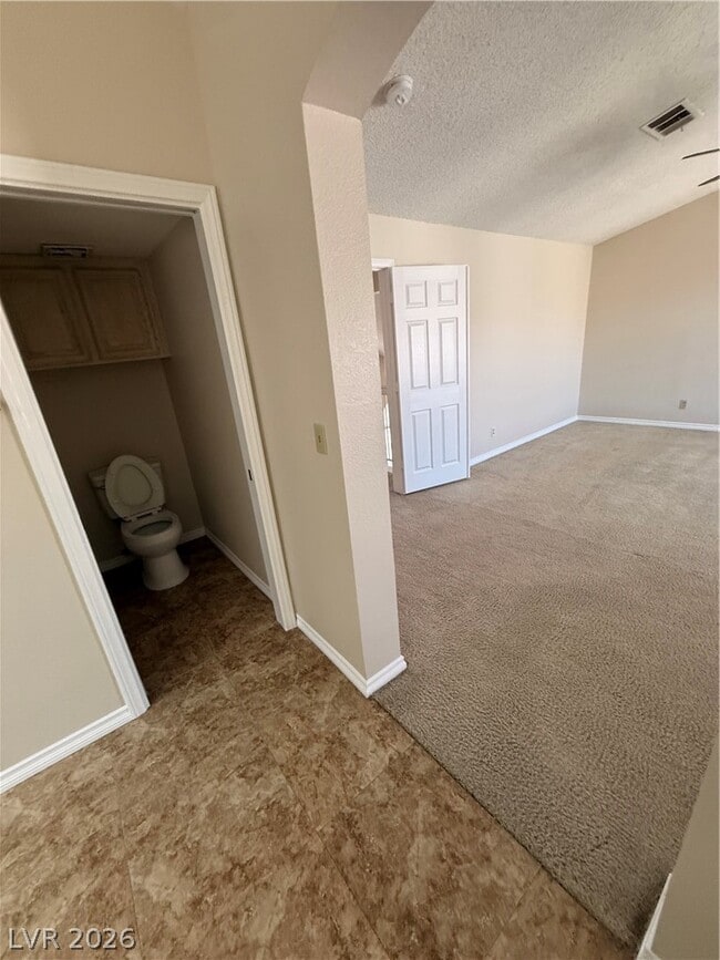 Building Photo - 3308 Royal Glen Ct