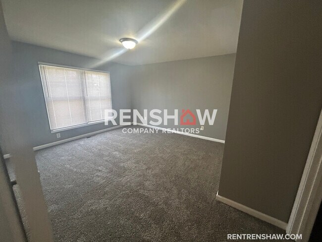 Building Photo - 157 Cloverdale St