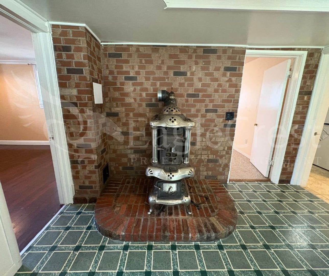 Building Photo - 603CHERRY