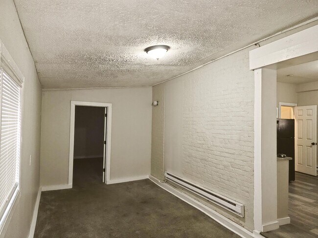 Building Photo - 801 Central Ave