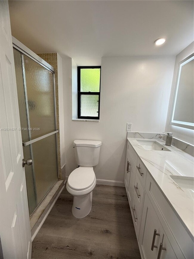 Building Photo - 20200 W Country Club Dr