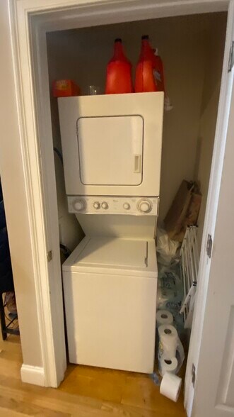 Building Photo - 23 St Lukes Rd