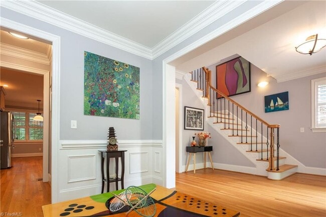 Building Photo - Spacious 4 Bedroom in Lake Jeanette - Larg...