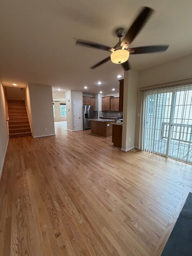 Building Photo - Mockingbird Cr Townhouse Available!!!