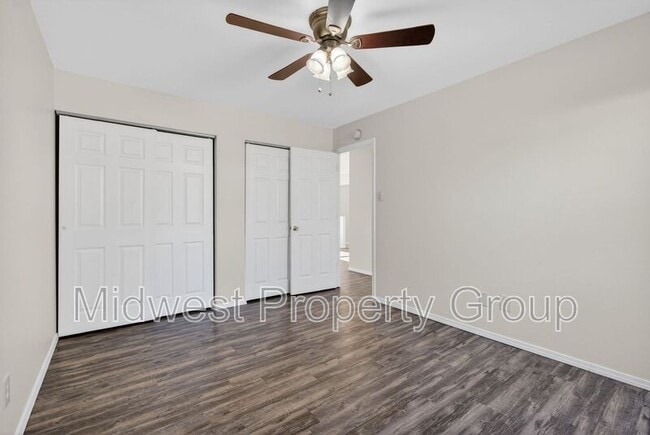 Building Photo - 36 Jamestown Dr