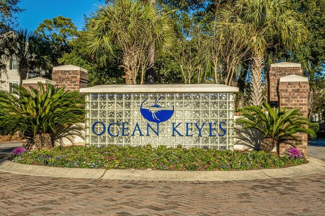 Building Photo - Spacious 3BR Condo in Gated Ocean Keyes
