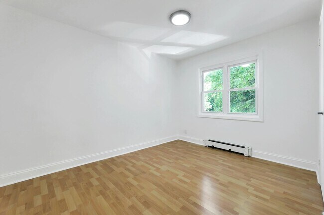 Building Photo - 179A Christie Heights St