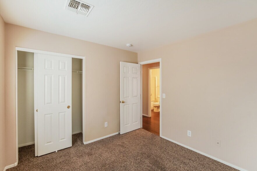 Building Photo - 21818 W Sonora St