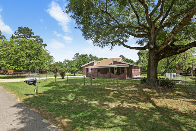 Building Photo - 30742 High Meadow Drive