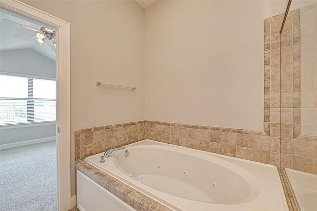 Building Photo - 2710 Hullsmith Dr