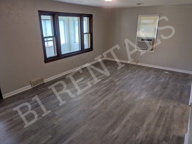 Building Photo - 742 S Obrien St