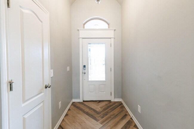 Building Photo - 208 Berkshire Ave