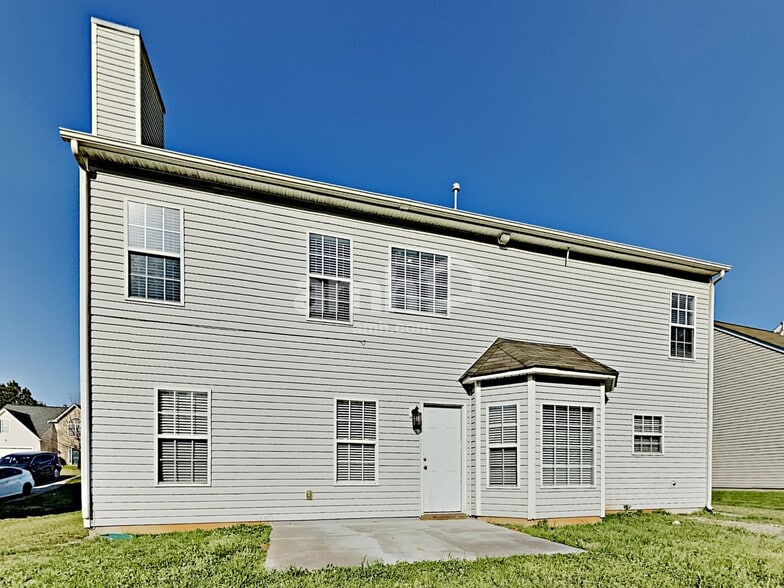 Building Photo - 4540 Canipe Dr