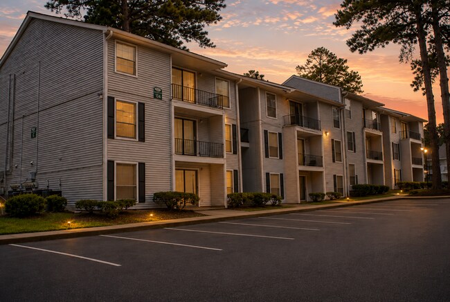 Building Photo - Affordable Living 20 Minutes from Everything Atlanta -2 Bedroom 2 1/2 Baths only $1300*