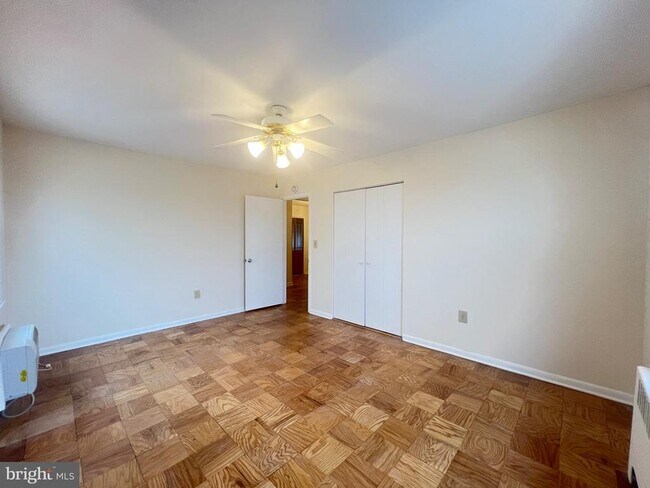 Building Photo - 125 Talbott St