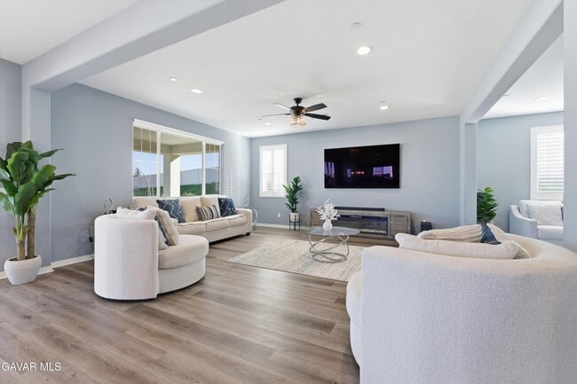 Building Photo - 41638 Cielo Vista Dr