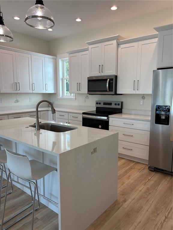 Building Photo - 14733 Sunset Dr