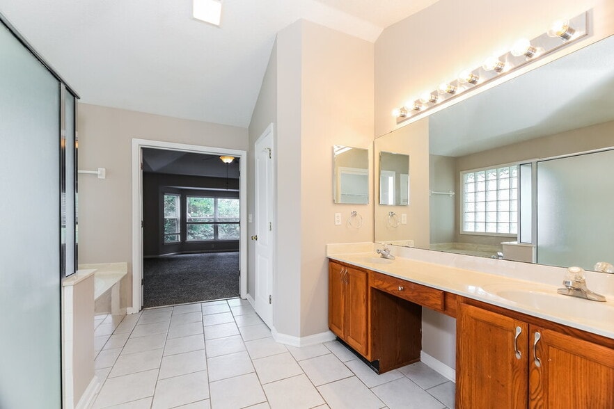 Building Photo - 2964 Captiva Bluff Rd N