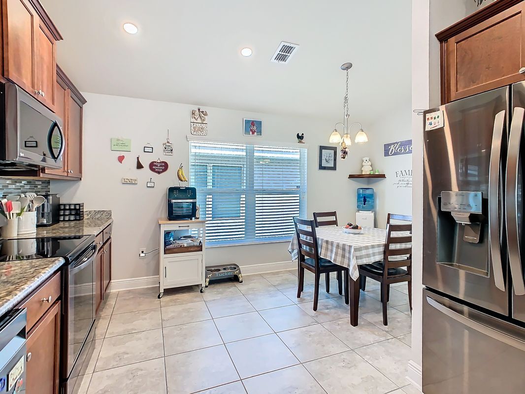 Building Photo - 649 Meadow Pointe Dr