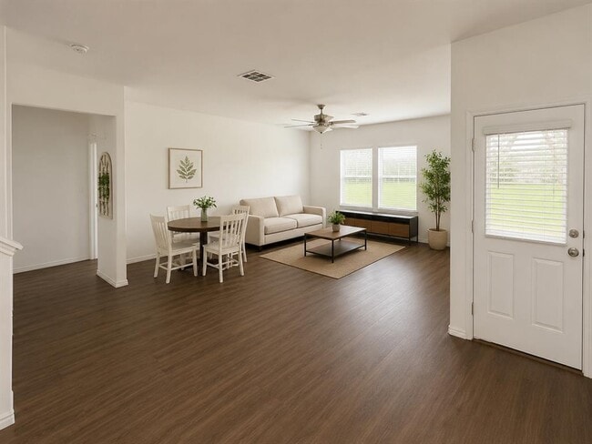 Building Photo - 1008 Bluewood Bend