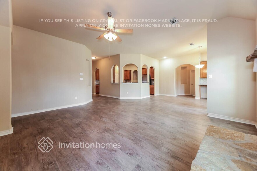 Building Photo - 1147 Clairemont Ln