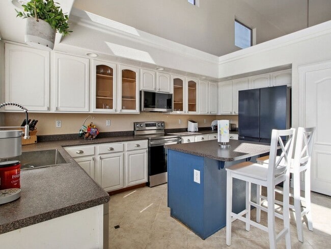 Building Photo - 7733 W Southgate Ave