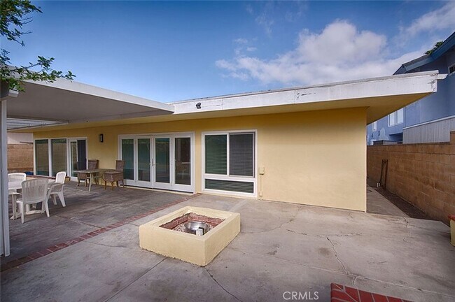 Building Photo - 3932 S Finisterre Dr