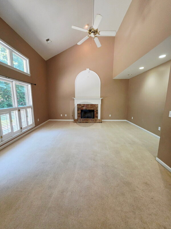 Building Photo - 236 Flagstone Way