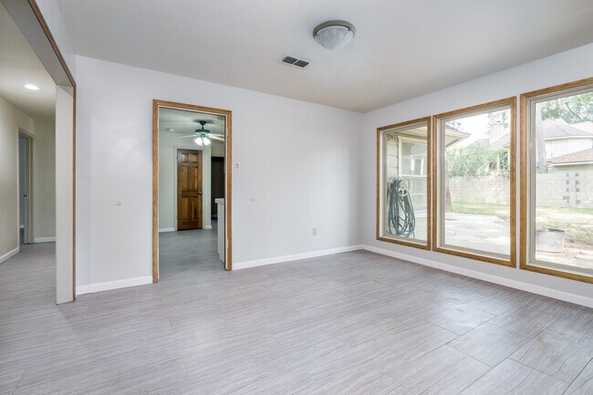 Building Photo - 8330 Silver Shadows Ln