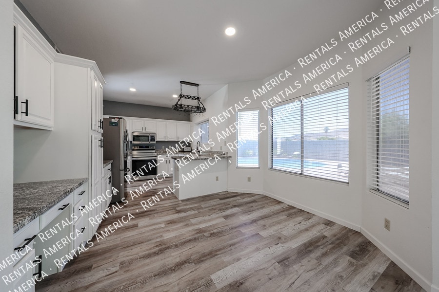 Building Photo - 6101 W Whispering Wind Dr