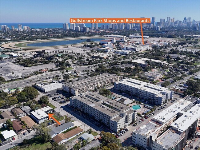 Building Photo - 133 SE 4th Ave