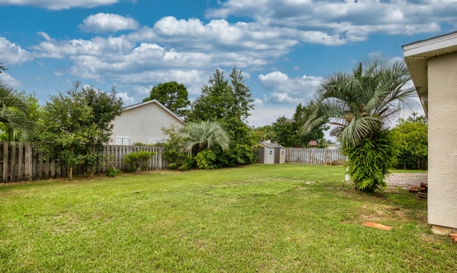 Building Photo - Welcome to Summerwood