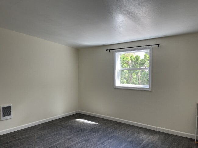Building Photo - Spacious 3-Bedroom Home with Bonus Room & Two-Car Garage