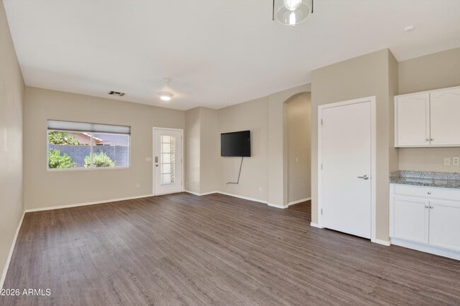 Building Photo - 3680 S Joshua Tree Ln