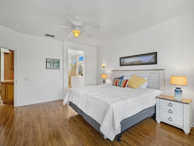 Building Photo - 1347 Rose Bouquet Dr