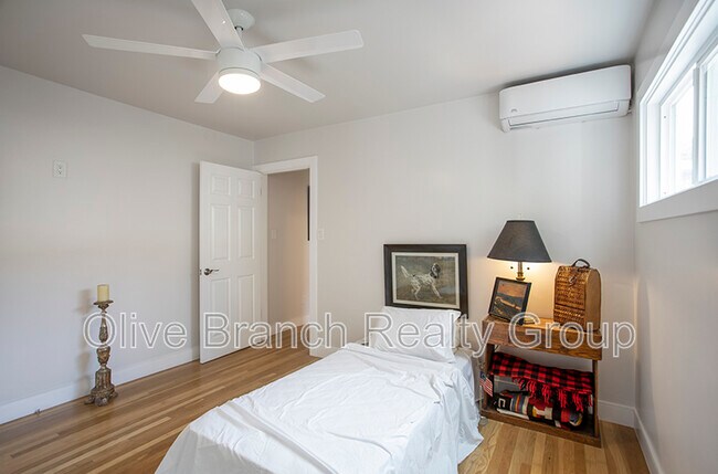 Building Photo - 13430 Debby St