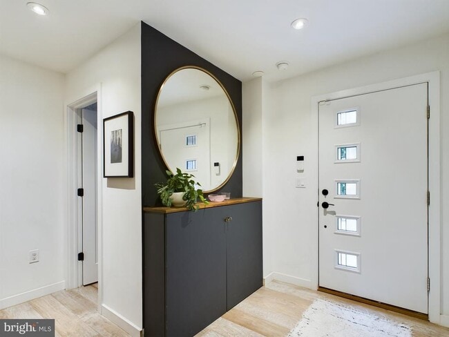 Building Photo - 1114 Shackamaxon St