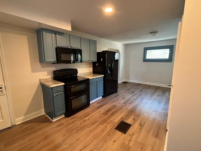Kitchen - 633 S Terrace Ave