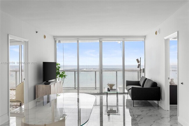 Building Photo - 465 Brickell Ave