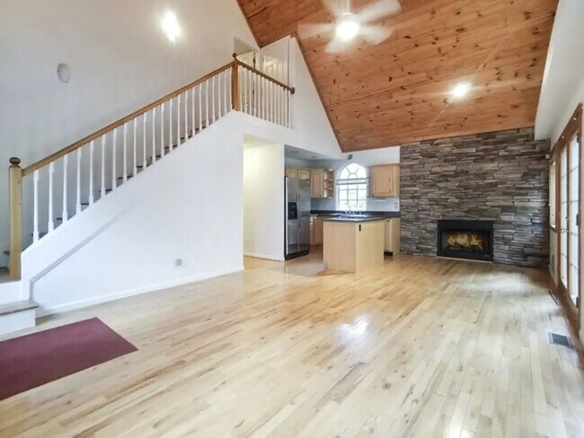 Building Photo - Lakefront Cottage Near Town with Stunning Views