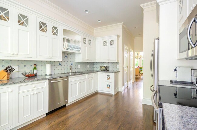 Building Photo - 97 Coopers Farm Rd